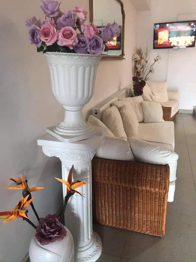 Casa Regala Ear Hotel Крайова Екстериор снимка