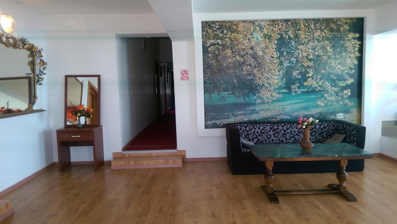 Casa Regala Ear Hotel Крайова Екстериор снимка